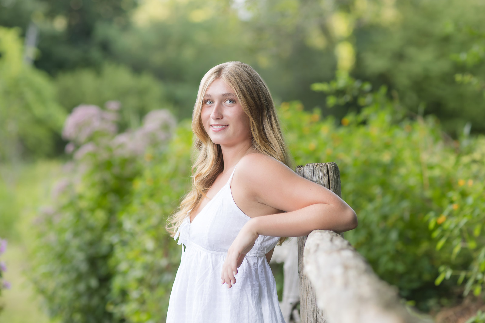 c/o 2026 Senior Portraits – Zoe